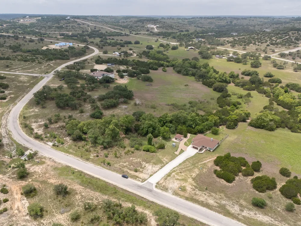 202 Falling Oak Drive Blanco, TX 78606