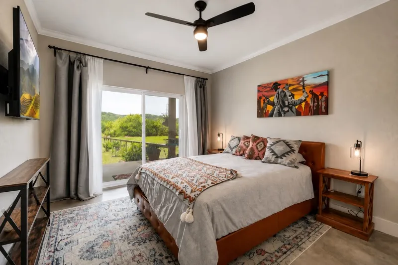 202 Falling Oak Drive Blanco, TX 78606