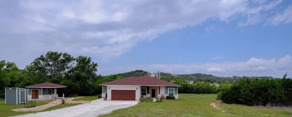 202 Falling Oak Drive Blanco, TX 78606