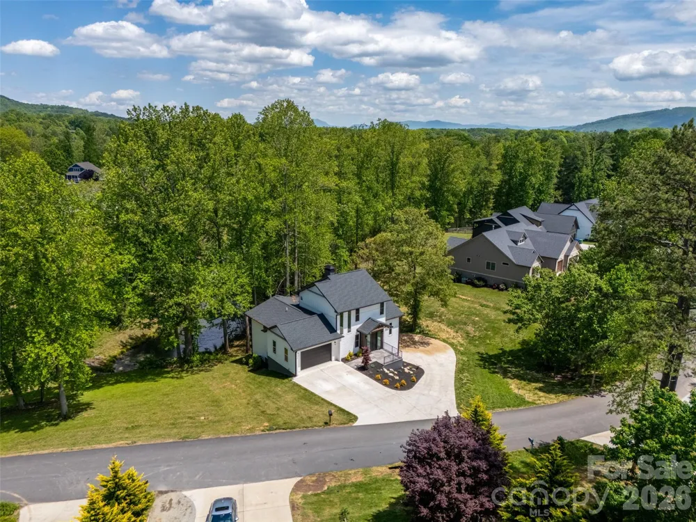 24 Copper Mill Court Candler, NC 28715