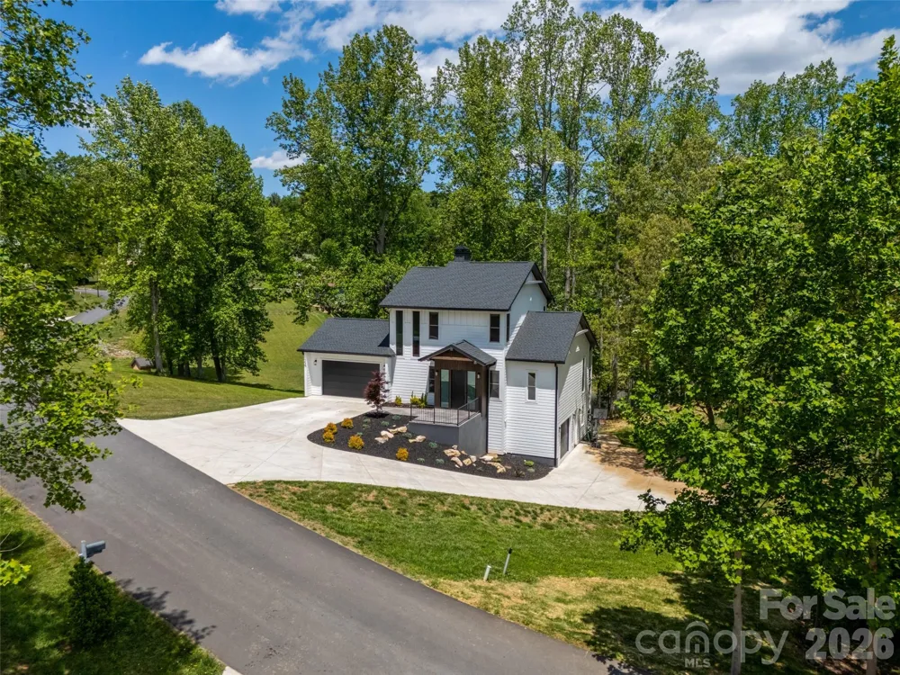 24 Copper Mill Court Candler, NC 28715