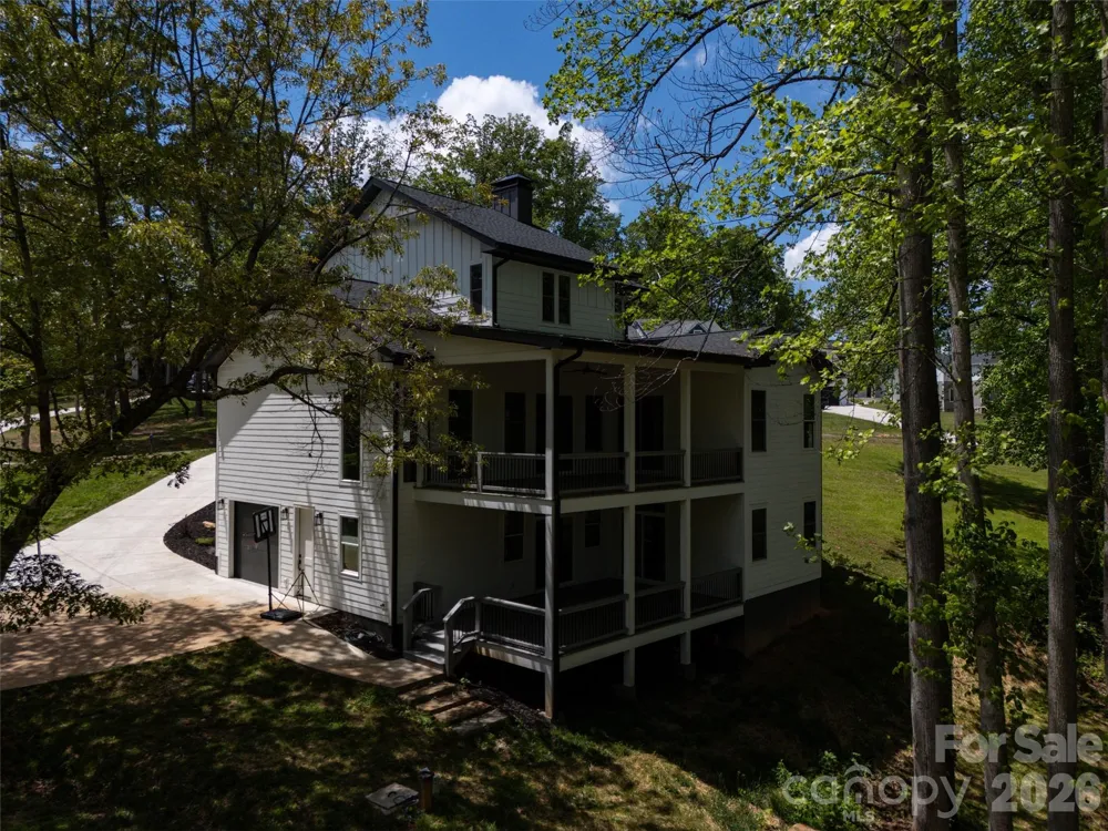 24 Copper Mill Court Candler, NC 28715