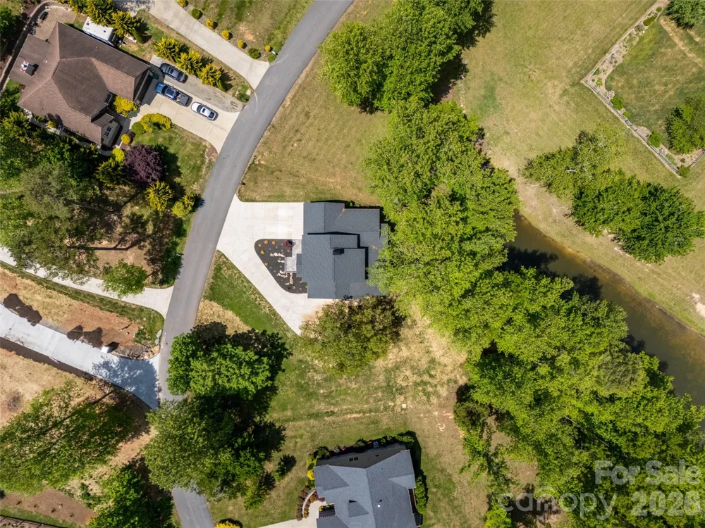 24 Copper Mill Court Candler, NC 28715