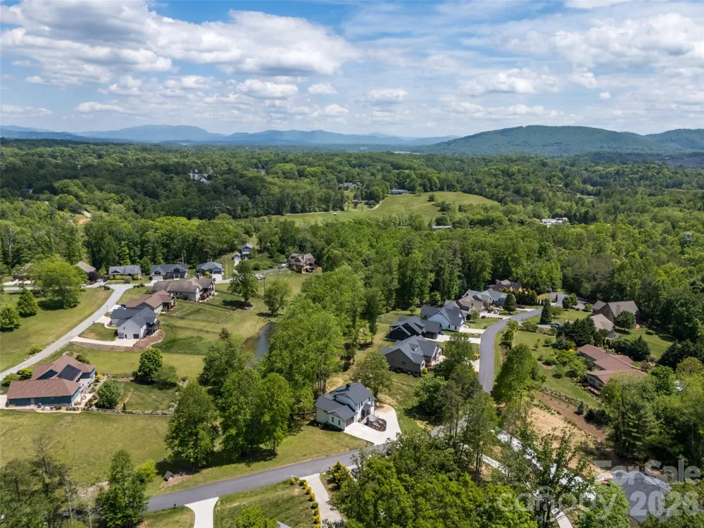 24 Copper Mill Court Candler, NC 28715