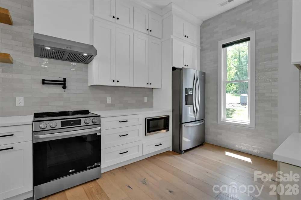 24 Copper Mill Court Candler, NC 28715
