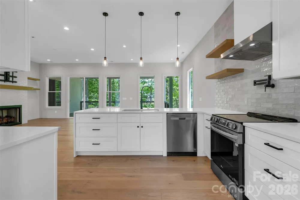 24 Copper Mill Court Candler, NC 28715