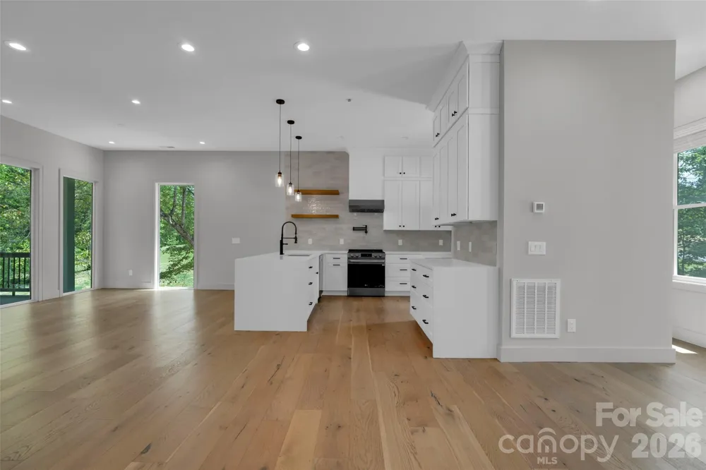 24 Copper Mill Court Candler, NC 28715