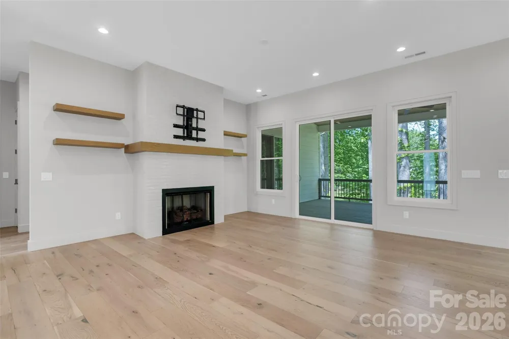 24 Copper Mill Court Candler, NC 28715