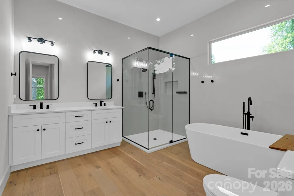 24 Copper Mill Court Candler, NC 28715