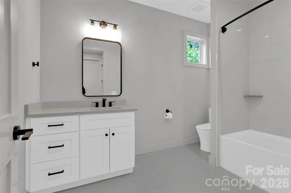 24 Copper Mill Court Candler, NC 28715