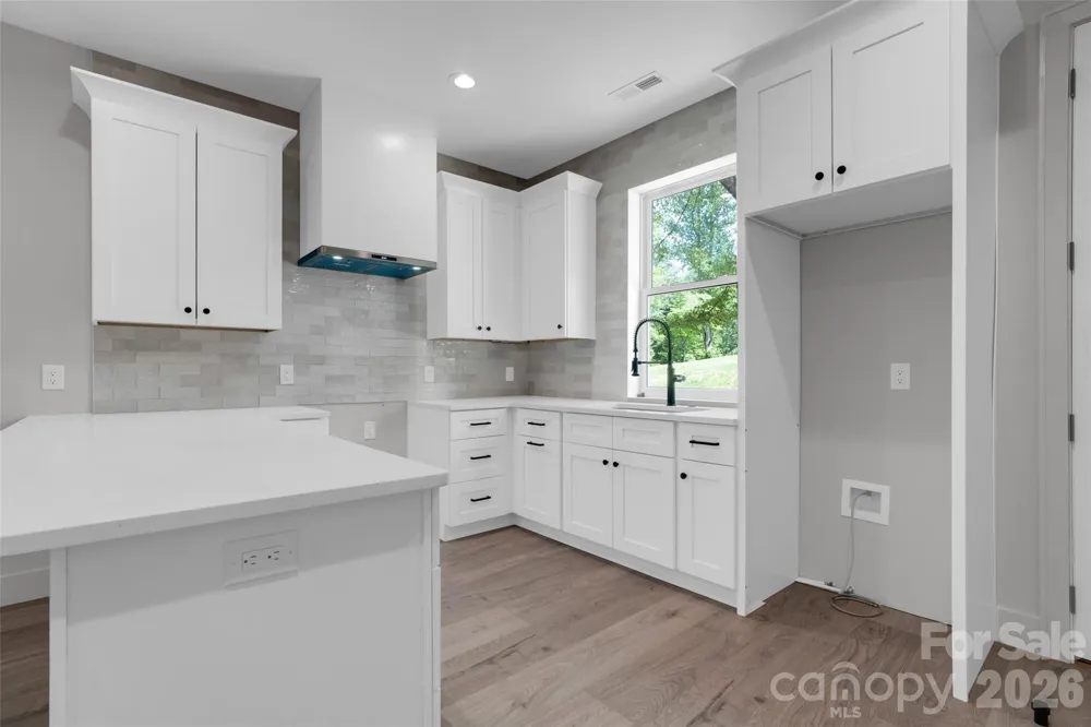 24 Copper Mill Court Candler, NC 28715