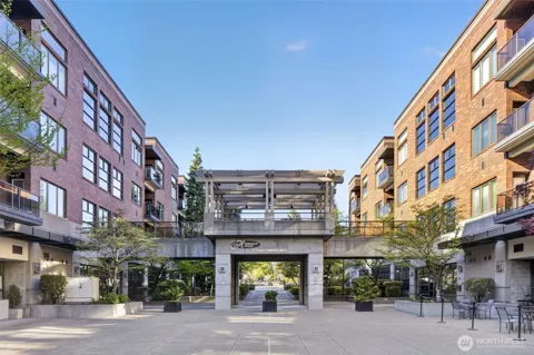 300 W 8th Street #324