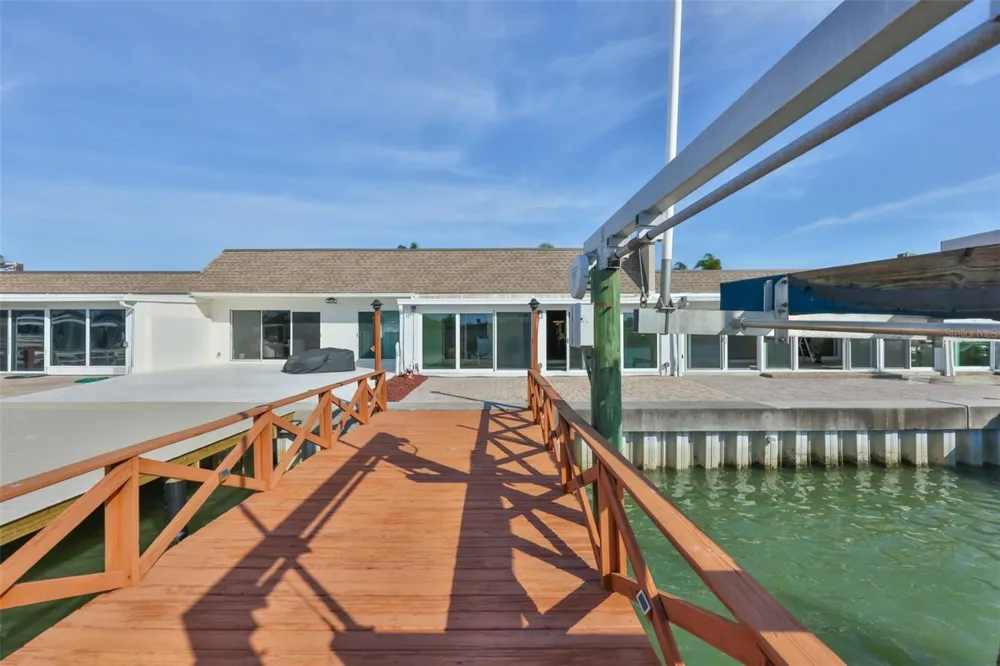574 BOCA CIEGA POINT BOULEVARD #2205 St Petersburg, FL 33708