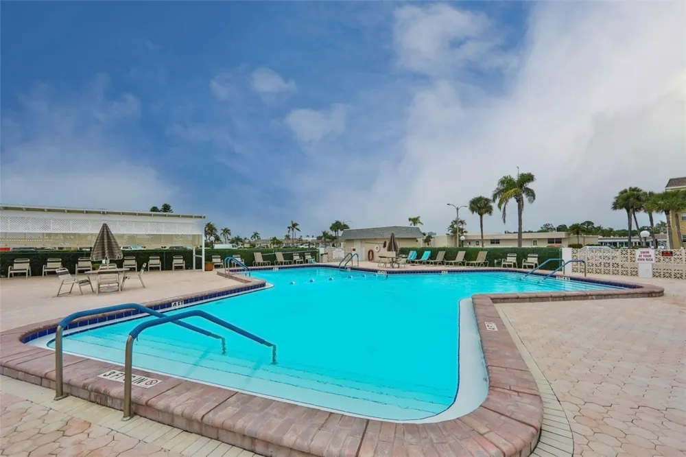 574 BOCA CIEGA POINT BOULEVARD #2205 St Petersburg, FL 33708