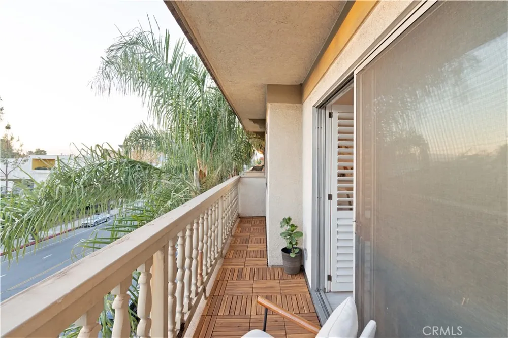 5400 Lindley Avenue #322 Encino, CA 91316