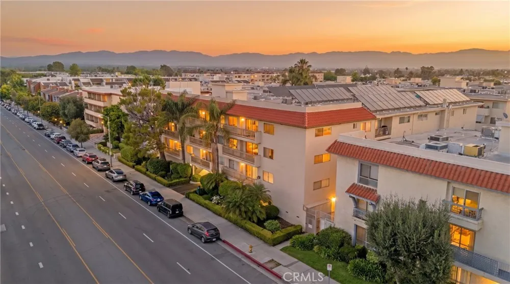 5400 Lindley Avenue #322 Encino, CA 91316