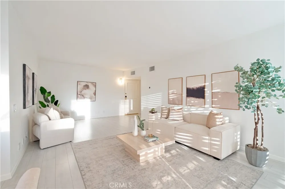 5400 Lindley Avenue #322 Encino, CA 91316