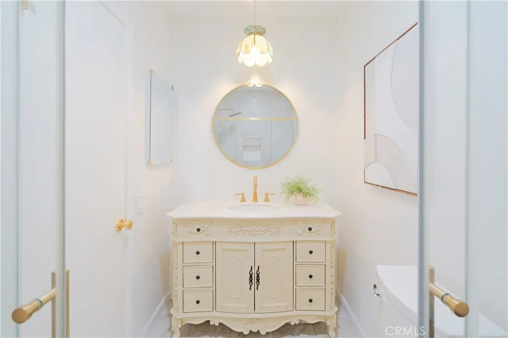 5400 Lindley Avenue #322 Encino, CA 91316
