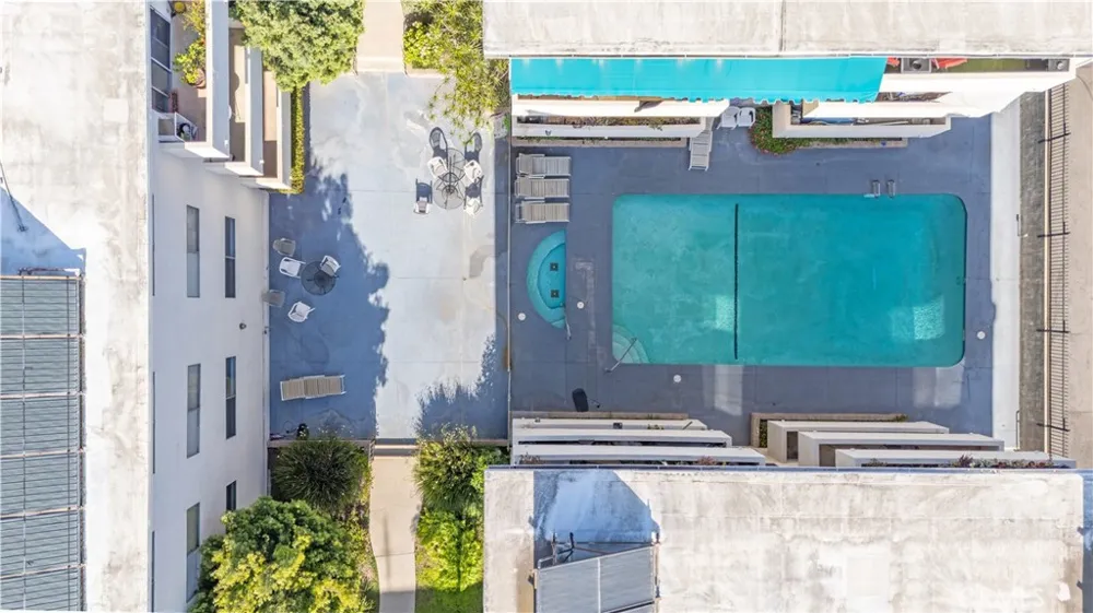 5400 Lindley Avenue #322 Encino, CA 91316