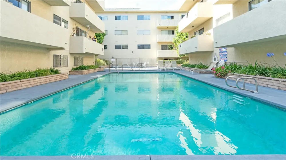 5400 Lindley Avenue #322 Encino, CA 91316