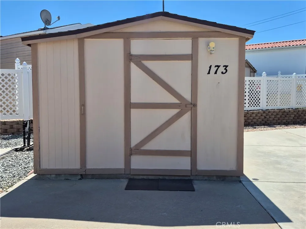 1295 S Cawston Avenue Hemet, CA 92545