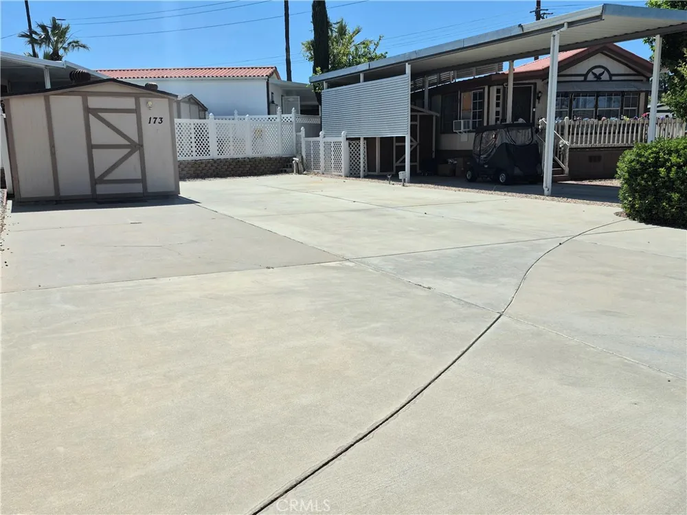 1295 S Cawston Avenue Hemet, CA 92545