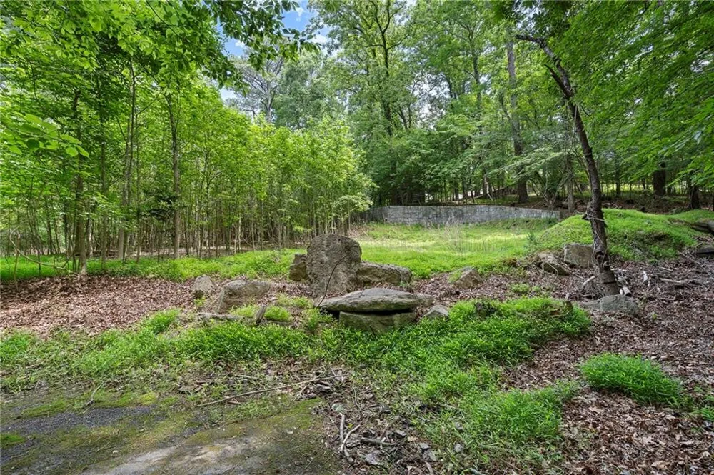 1340 W Garmon Road Sandy Springs, GA 30327