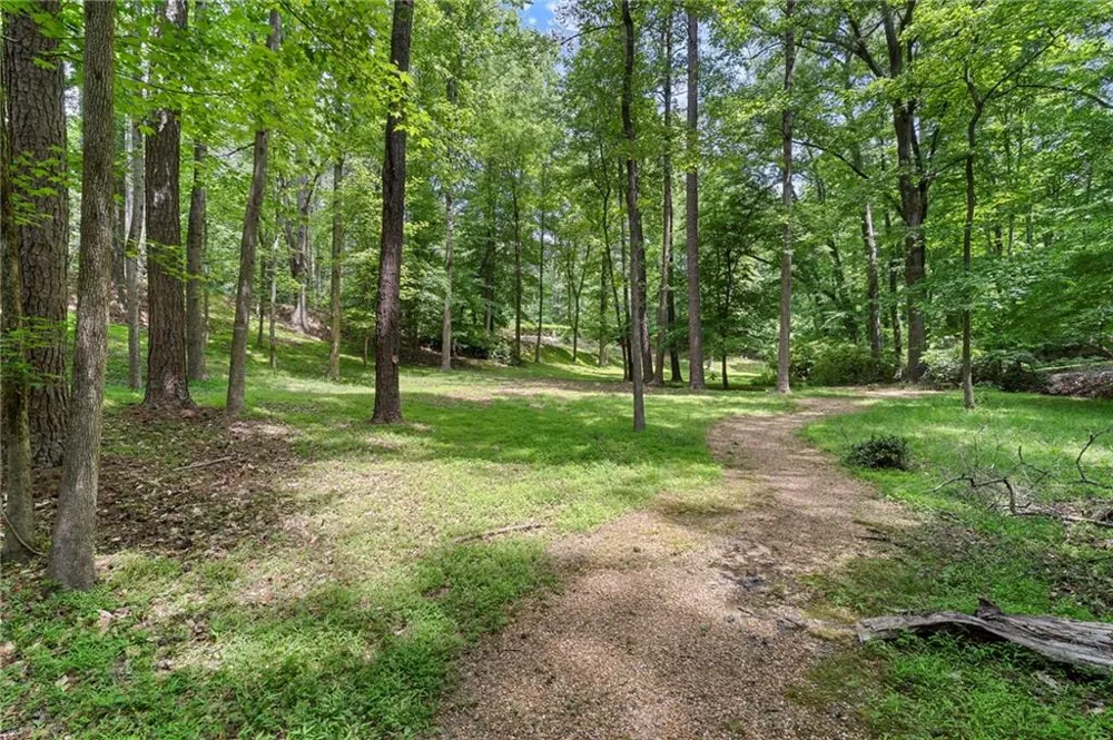 1340 W Garmon Road Sandy Springs, GA 30327