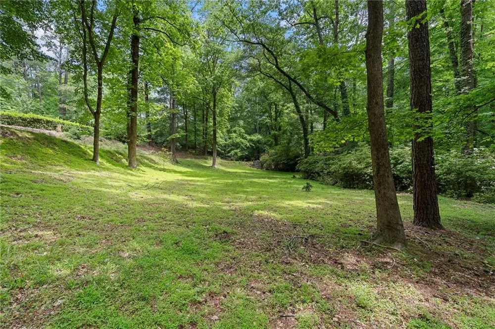 1340 W Garmon Road Sandy Springs, GA 30327