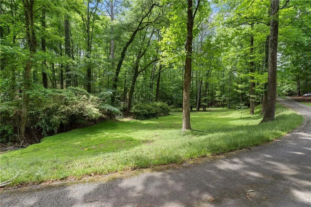 1340 W Garmon Road Sandy Springs, GA 30327
