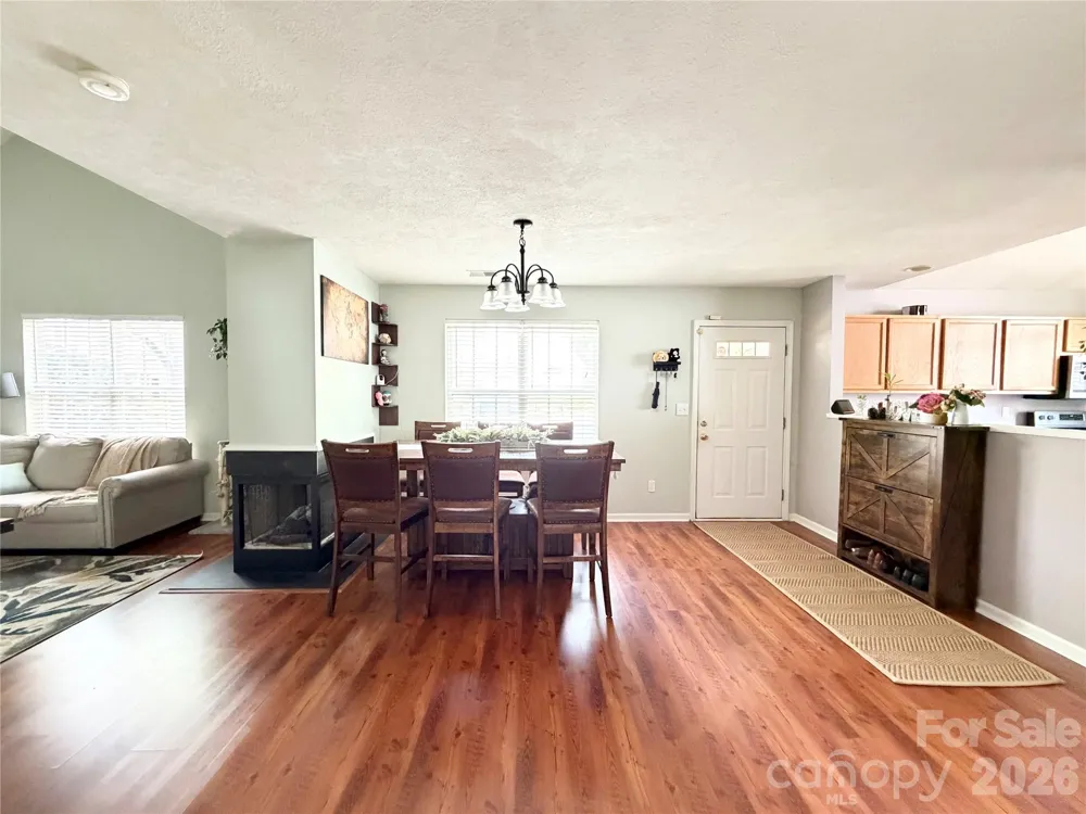 10206 University Park Lane Charlotte, NC 28213