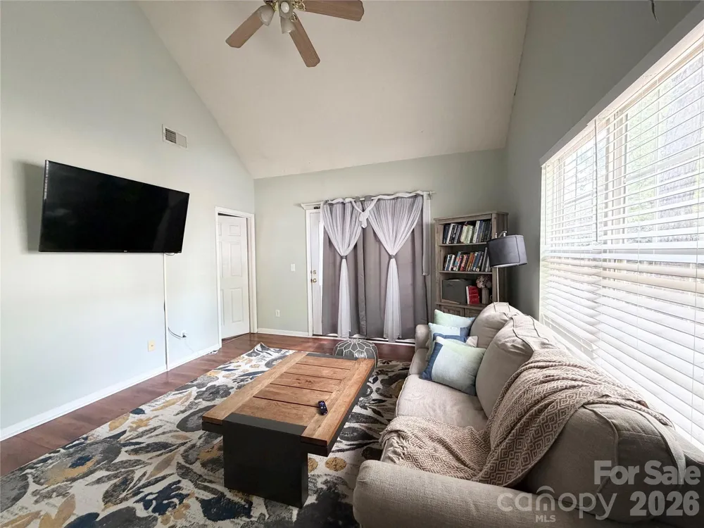 10206 University Park Lane Charlotte, NC 28213