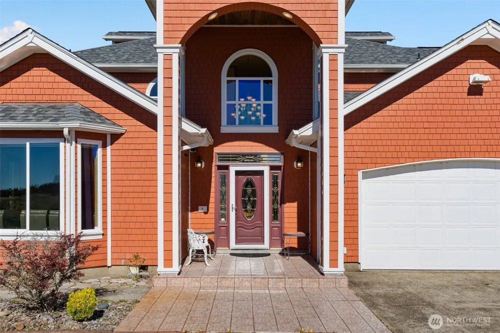 238 25th Street NW Long Beach, WA 98631