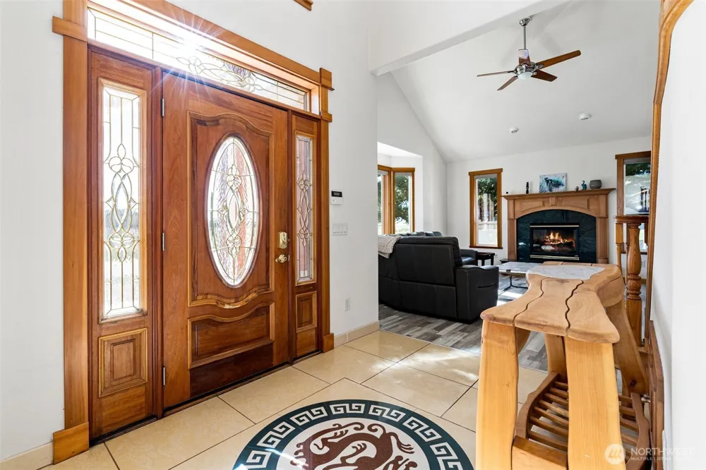 238 25th Street NW Long Beach, WA 98631
