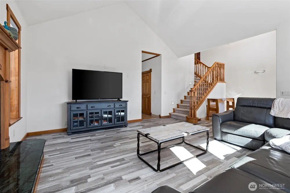 238 25th Street NW Long Beach, WA 98631