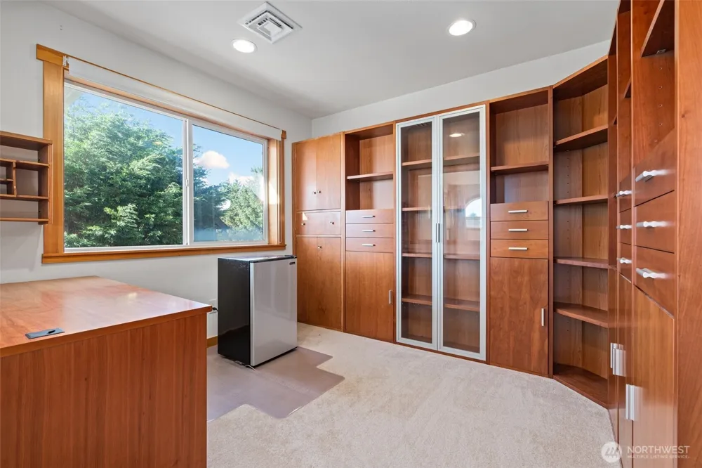 238 25th Street NW Long Beach, WA 98631
