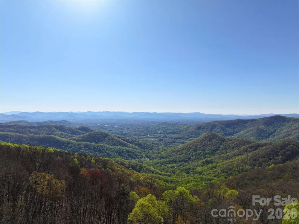 48 Benfield Road Weaverville, NC 28787