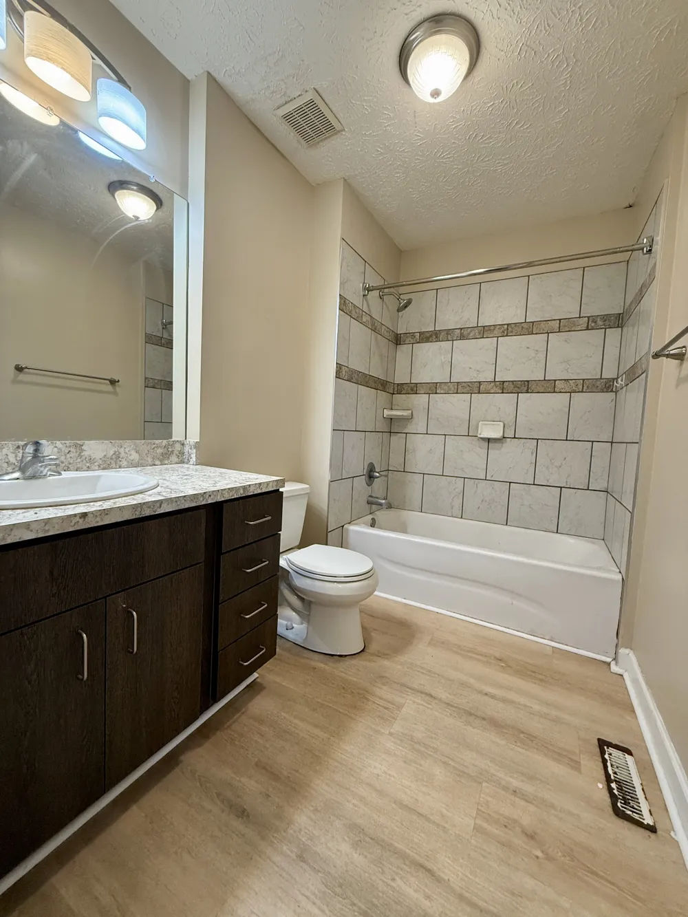2169 Highway 41 S #13 Greenbrier, TN 37073