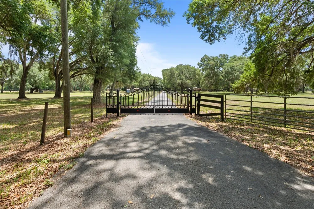 1153 CR 722 Webster, FL 33597