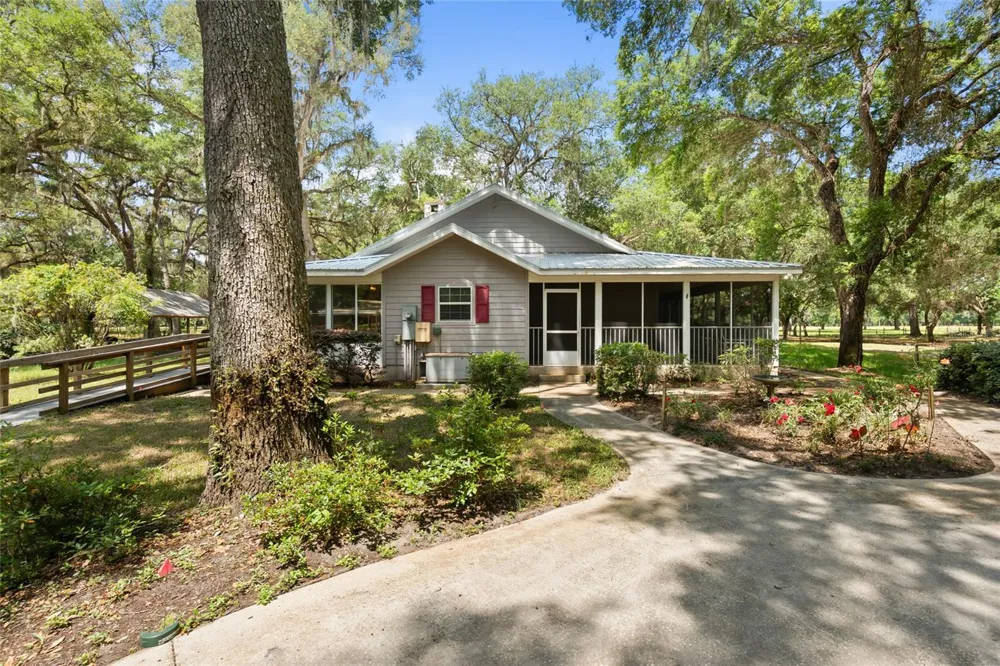 1153 CR 722 Webster, FL 33597