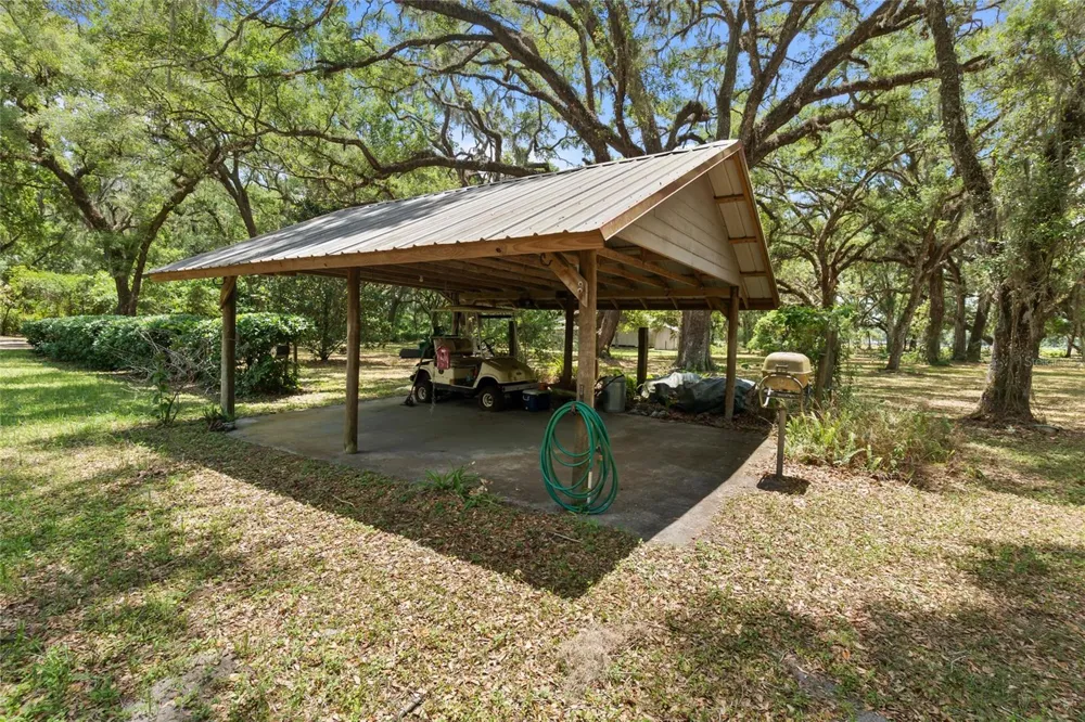 1153 CR 722 Webster, FL 33597