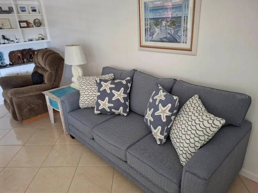 650 PINELLAS POINT DRIVE S #204 St Petersburg, FL 33705
