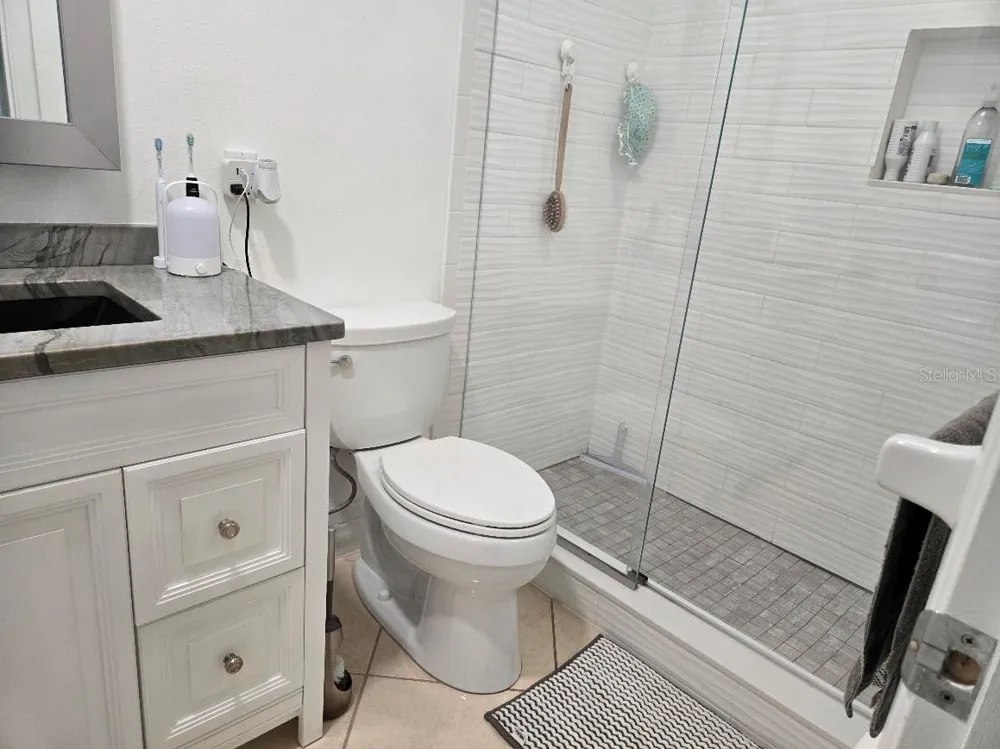 650 PINELLAS POINT DRIVE S #204 St Petersburg, FL 33705