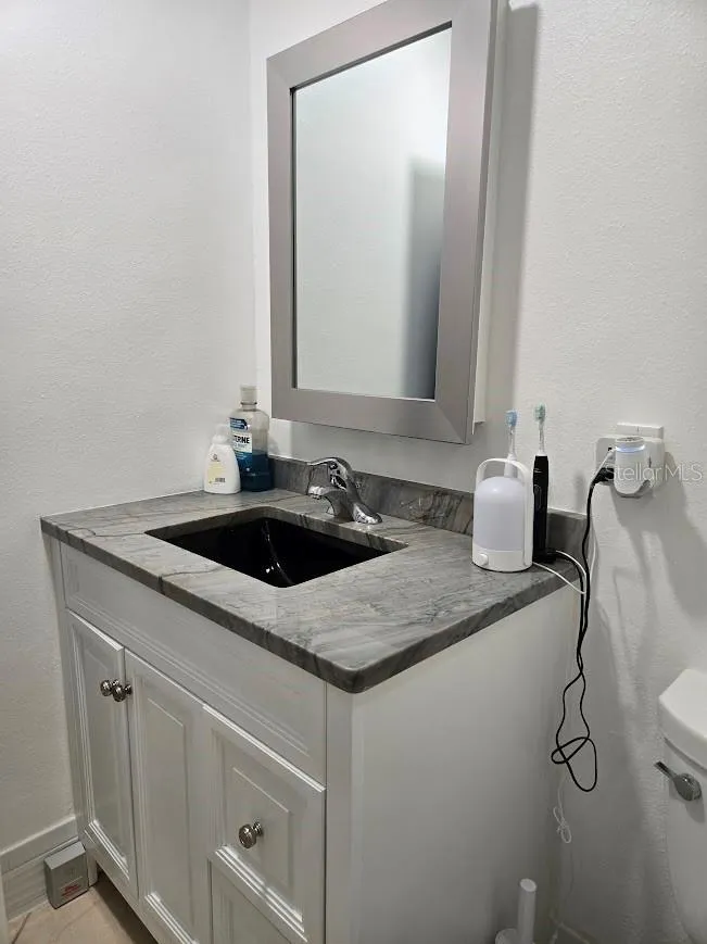 650 PINELLAS POINT DRIVE S #204 St Petersburg, FL 33705
