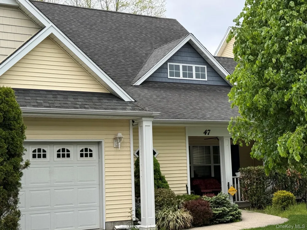 47 Stoneleigh Drive Riverhead, NY 11901