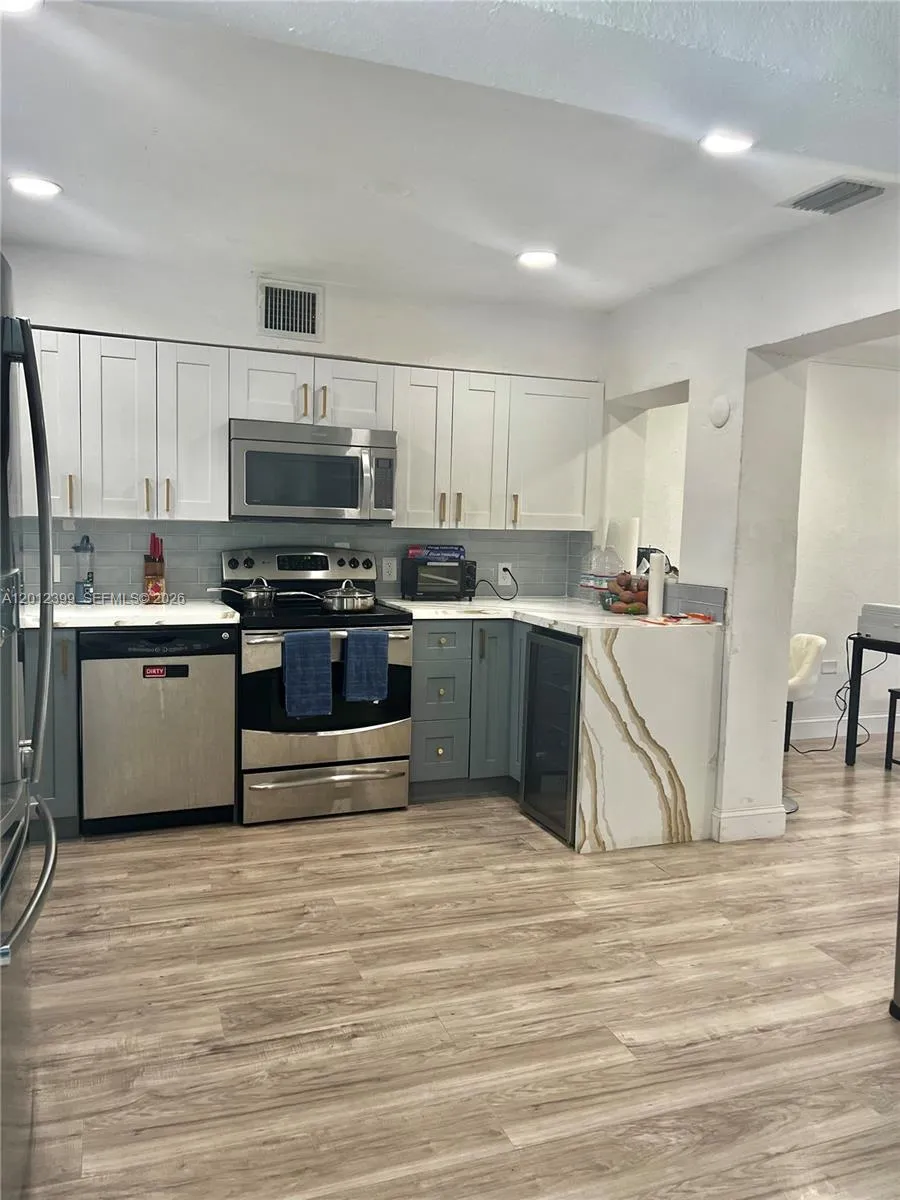 12040 Miami Ave North Miami, FL 33168
