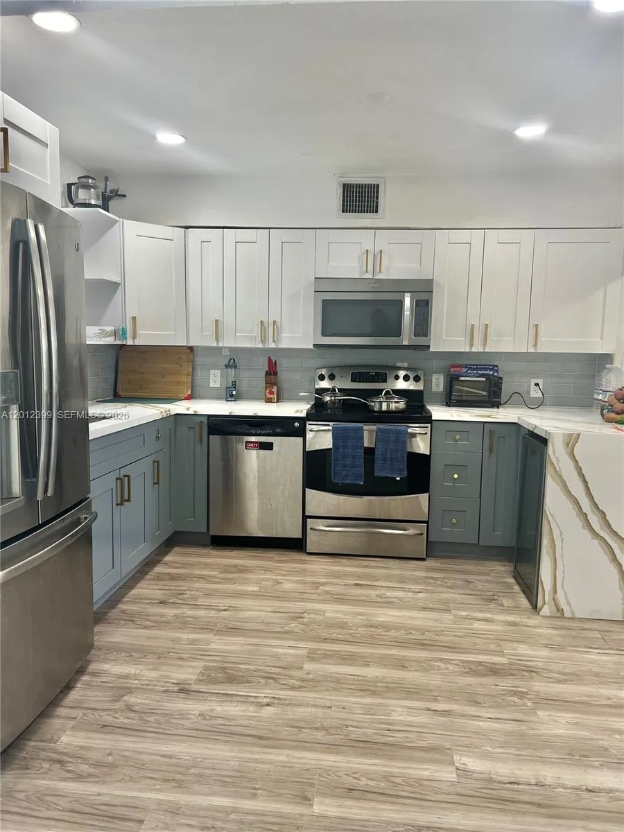 12040 Miami Ave North Miami, FL 33168
