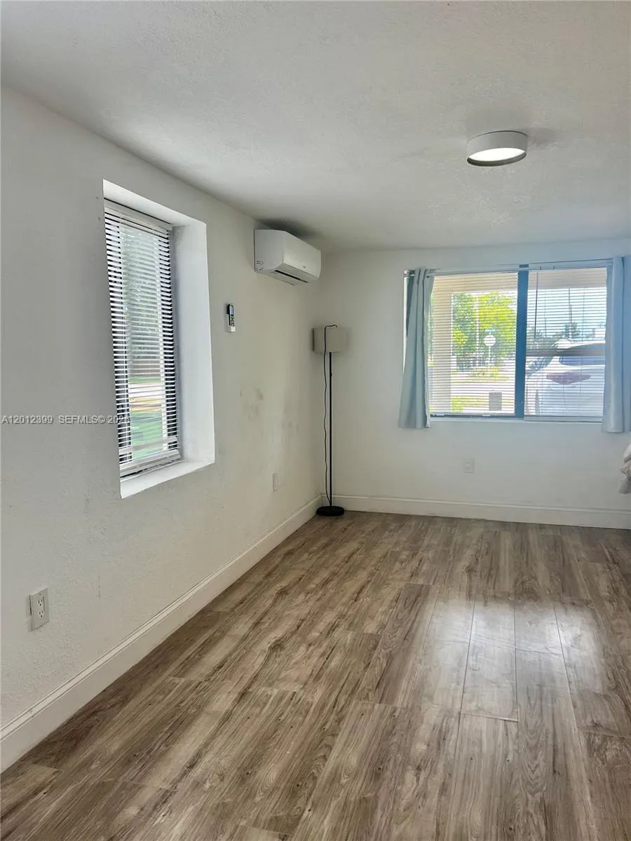 12040 Miami Ave North Miami, FL 33168