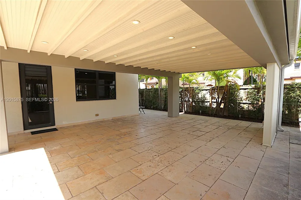 8925 NW 99th Ave Doral, FL 33178