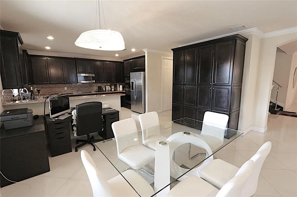8925 NW 99th Ave Doral, FL 33178